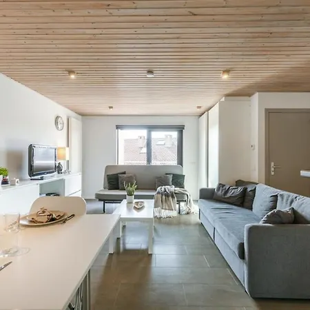 Huswell - Near The Beach With Terrace Lägenhet *