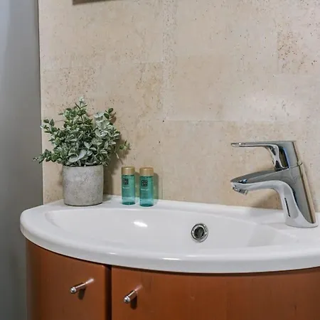 Huswell - Near The Beach With Terrace * Oostende